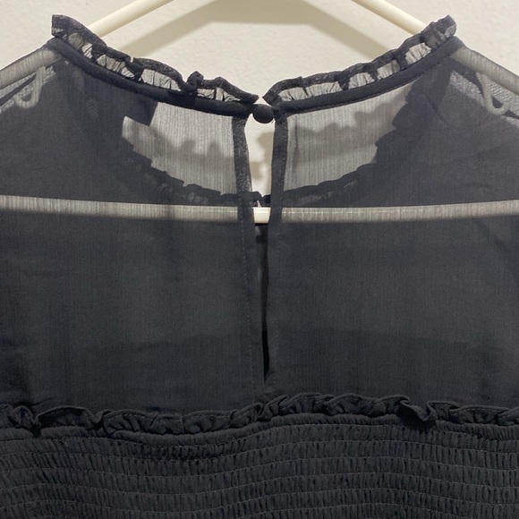 Chiffon Ruffle Mock Neck Smocked Crop Top Size 00 - Picture 10 of 10